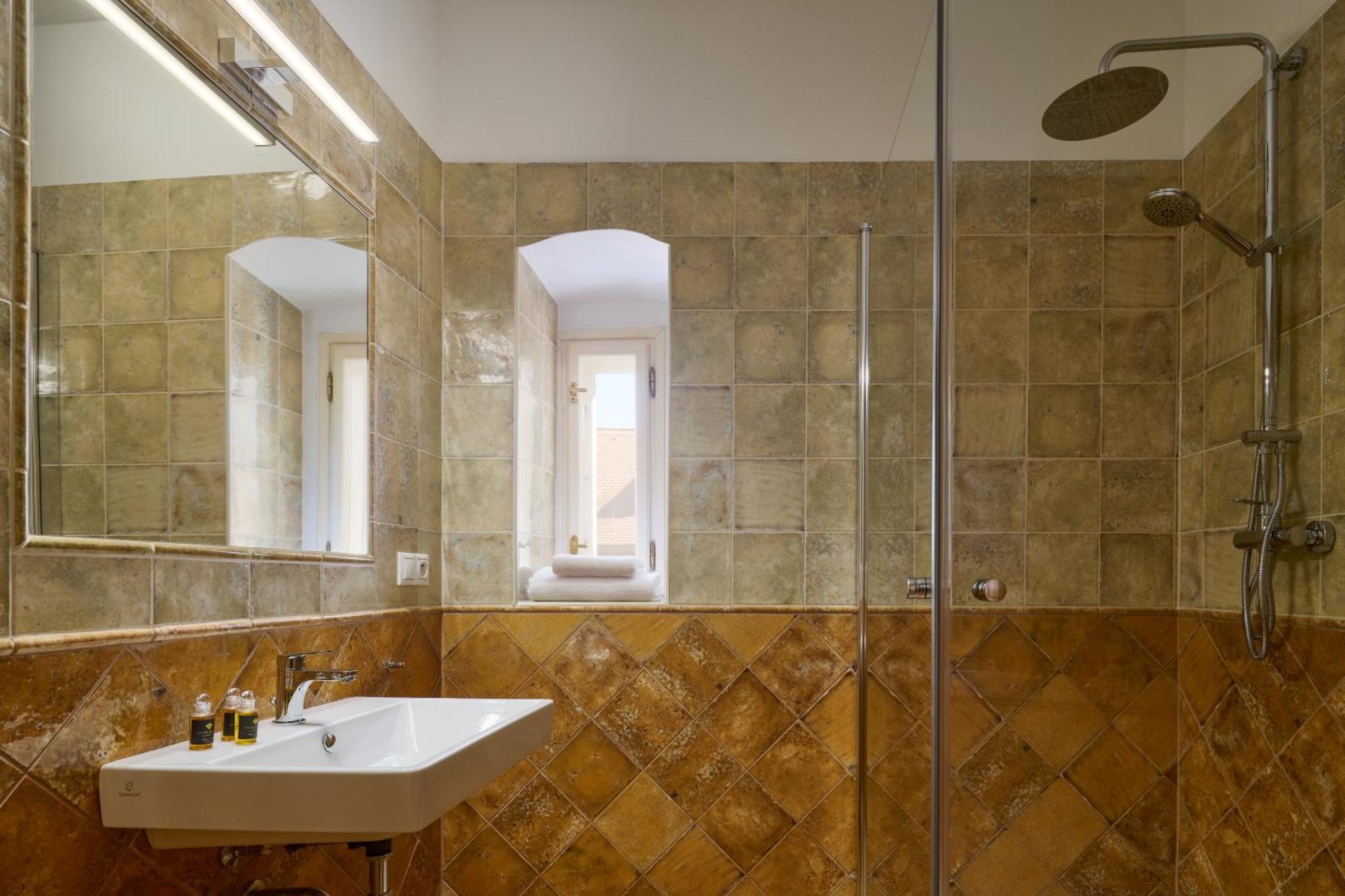 Latran House 71 By Kh Hotel Чешки Крумлов Екстериор снимка